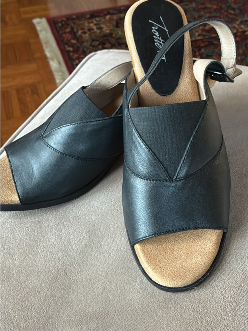 Trotters black leather slingback sandals NEW size 9